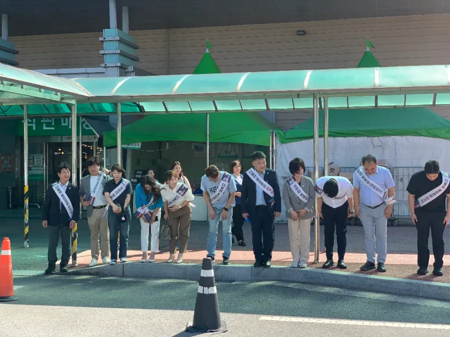 더불어민주당 양산시을 지역위원회, 추석맞이 전통시장 방문 인사 성료 공식 게시물 사진