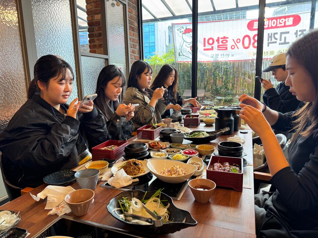 김해시, 한국관광공사 대학생 기자단과 김해 관광 매력 발굴 공식 게시물 사진
